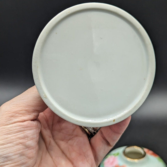 Vintage Porcelain Hand Painted Red And Pink Roses Candlestick Holders Signed - Picture 6 of 16